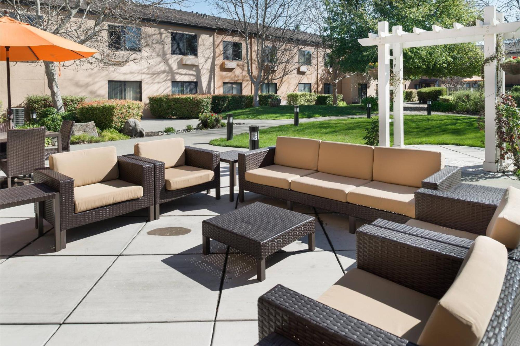 Courtyard By Marriott Vacaville Luaran gambar